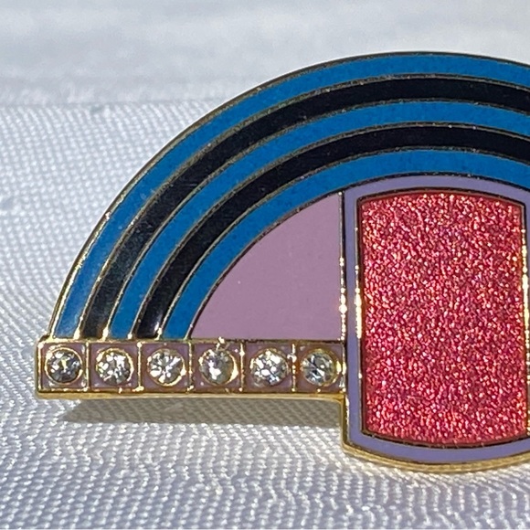 Isle of Skye Clear Rhinestone Abstract Gold Tone Signed Brooch Pin - Picture 4 of 12